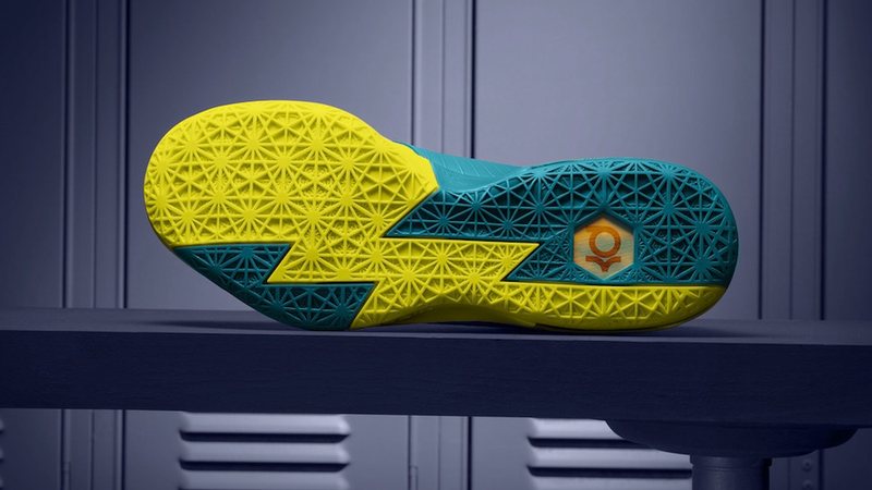 Illustration for article titled These Low Tops with Curved Laces Are Somehow Basketball Shoes